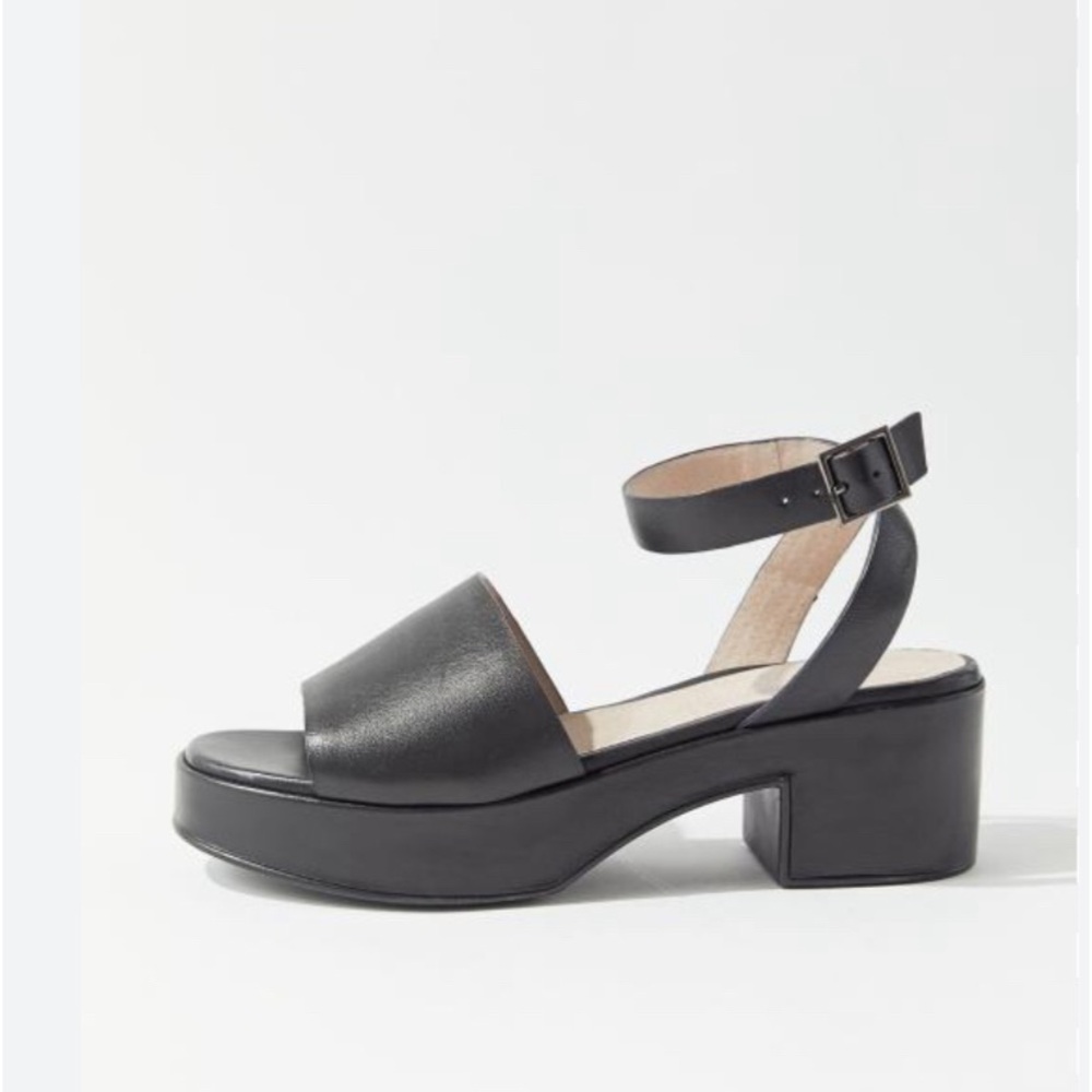 Seychelles 'Calming Influence' Black Leather Platform Strap Sandal